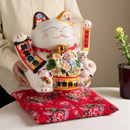 Grand Chat Porte-Bonheur